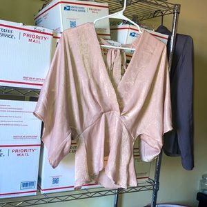 NWT Peach Puff Silky Velvety V-Neck Back Tie Blouse Women Size Medium Mauve Pink
